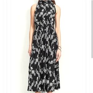 Ann Taylor Black w/White Floral Sleeveless Halter Style Jersy Midi Dress